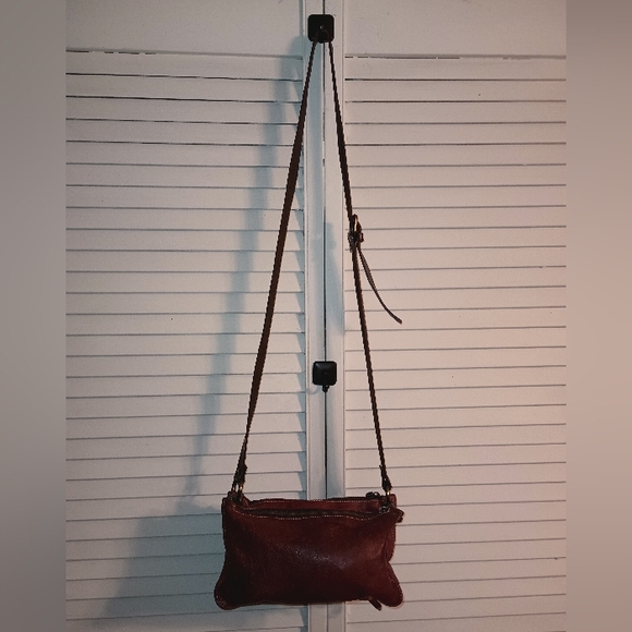 Marco Buggiani Genuine Leather Five Compartment Crossbody Purse - Picture 11 of 14